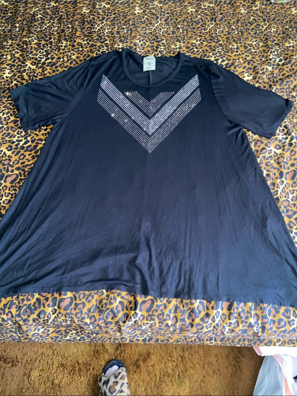 Vocal Women’s Black Top with Leopard Trim Accent